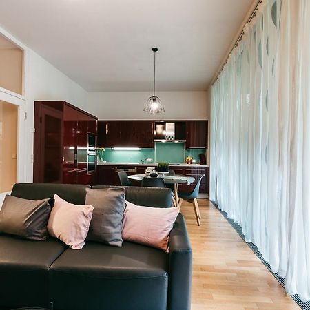 Luxury Downtown Appartement Mit Garage Graz Exterior photo