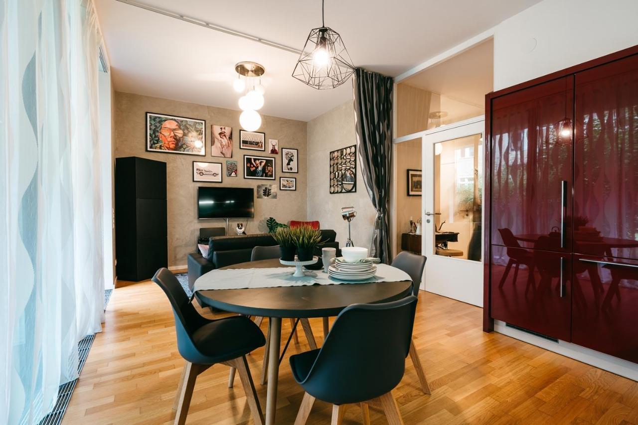 Luxury Downtown Appartement Mit Garage Graz Exterior photo