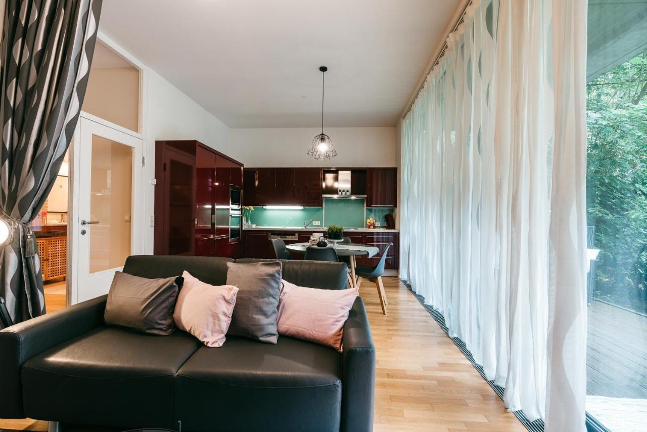 Luxury Downtown Appartement Mit Garage Graz Exterior photo